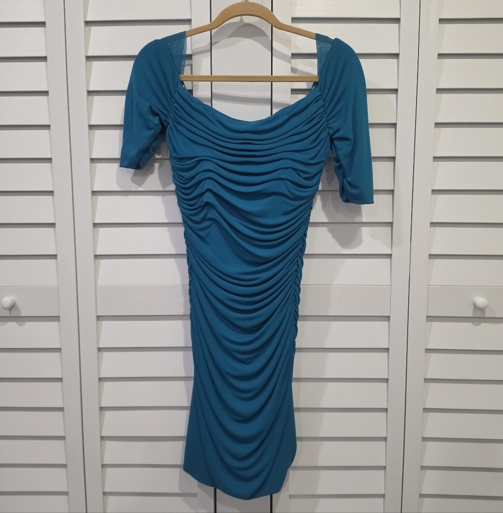 Badgley Mischka Gorgeous Off the Shoulder Cinched Dress Sz. 2